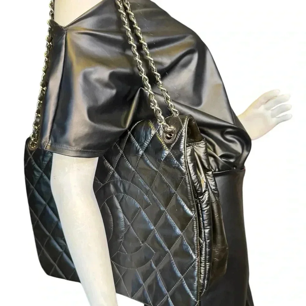 Chanel Chain CC Full Flap Bag Quilted Patent Leather Large Size Black Color.